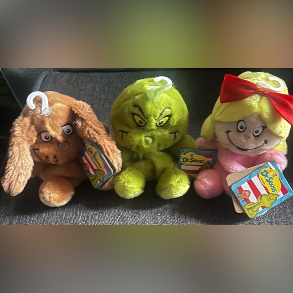 NWT! TRIO DR.SUESS X PALM PALS GRINCH & MAX & SURPRISE CINDY LOU HOO STUFFIES! - Picture 2 of 3
